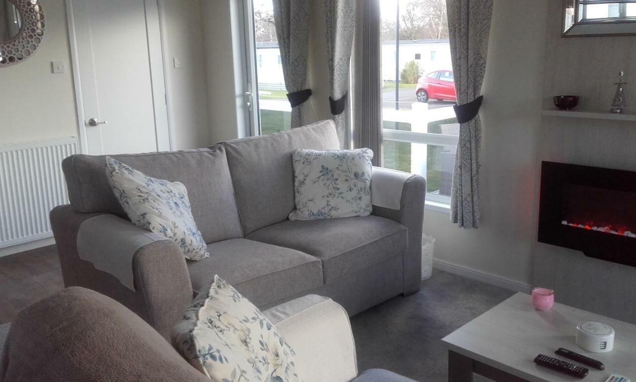 Luxury 6 Berth Lodge At Quince 10 Ferndown Esterno foto